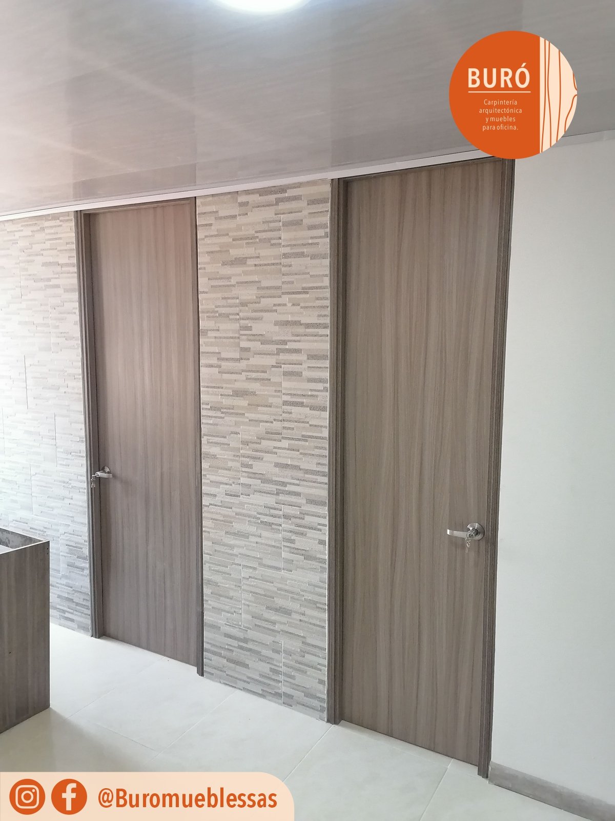 Puerta con marco laterales y cabezal 1.8.jpg